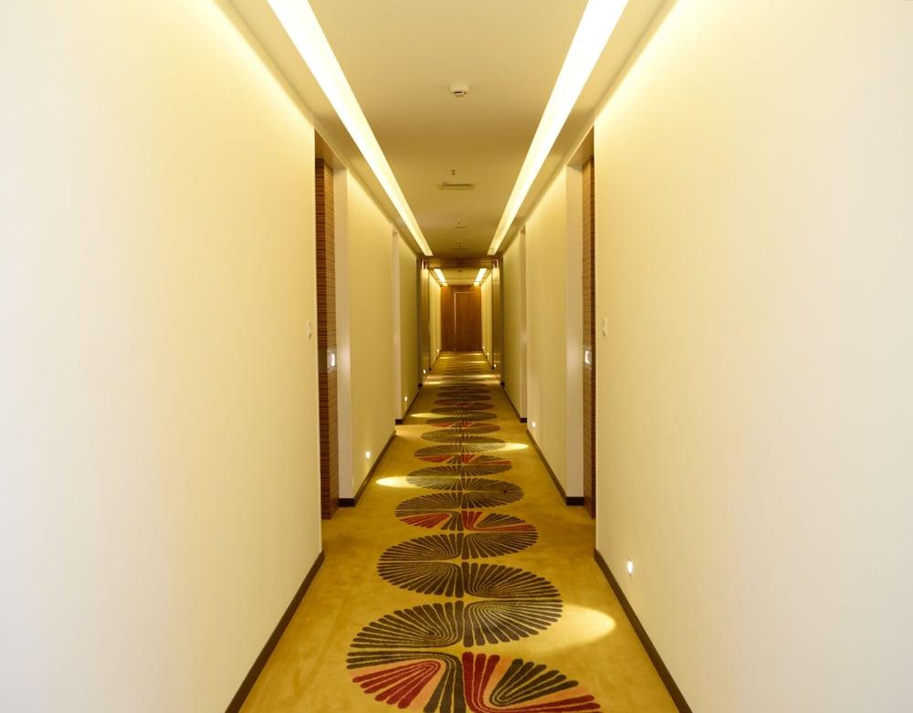 Sarovar Portico Outer Ring Road Bangalore Exterior foto