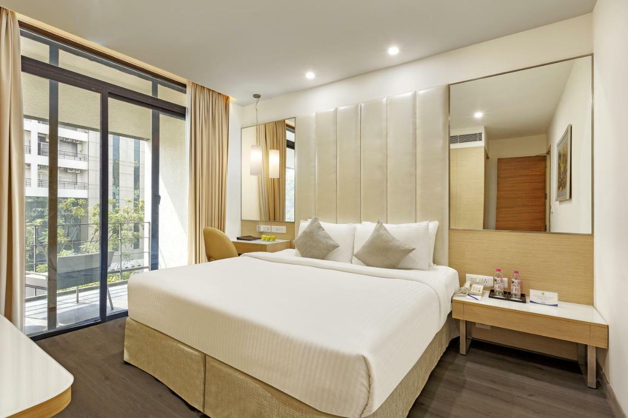 Sarovar Portico Outer Ring Road Bangalore Exterior foto